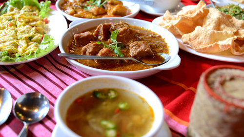 7 Traditional Dishes From Myanmar You Must Try At Least Once