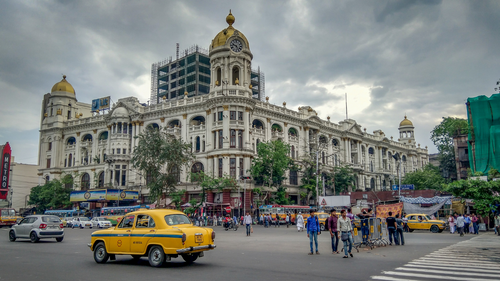 Explore The City of Joy: Here’s A List Of 10 Things To Do In Kolkata