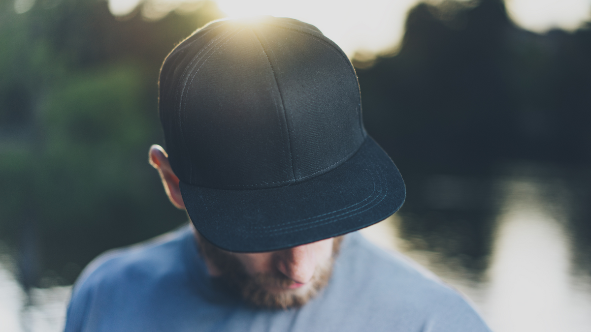Men's Fitted Hats: Top Off Your Sporty Style with a Men's Fitted