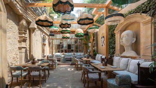 Dive into Delight: Virat Kohli's One8 Restaurant & Commune Review
