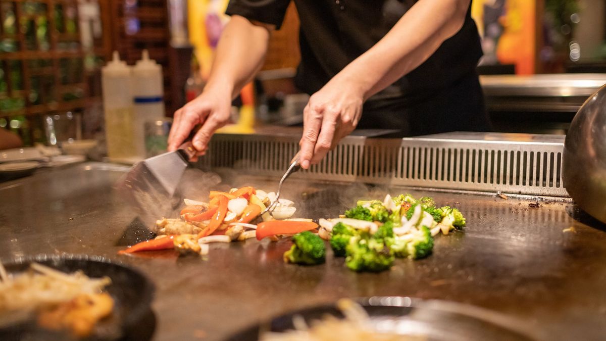 Cook-n-Dine Japanese Teppanyaki at Home - Hibachi Flat Top Grill