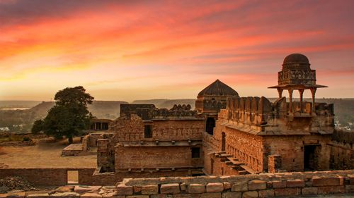 8 Incredible Forts In Madhya Pradesh That Will Take You Back in Time