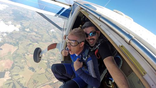 7 Places To Experience Thrilling Skydiving In India