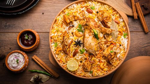 6 Restaurants That Serve The Best Biryani In Mumbai