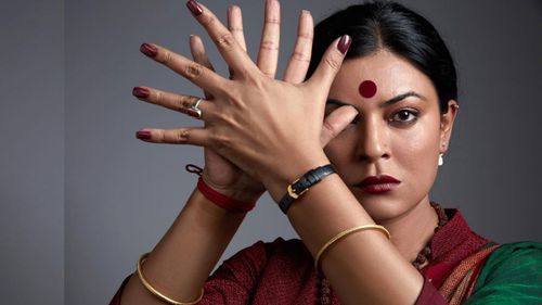 7 Bollywood Stars Who Shine Bright In Transgender Roles