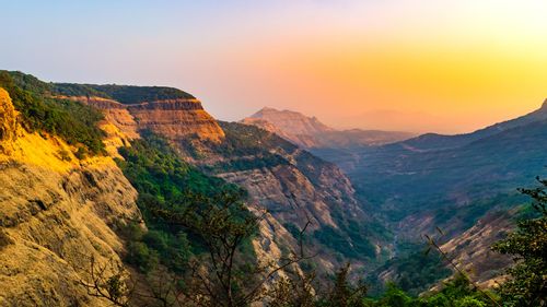 10 Refreshing Getaways To Be In The Lap Of Nature Around Mumbai  