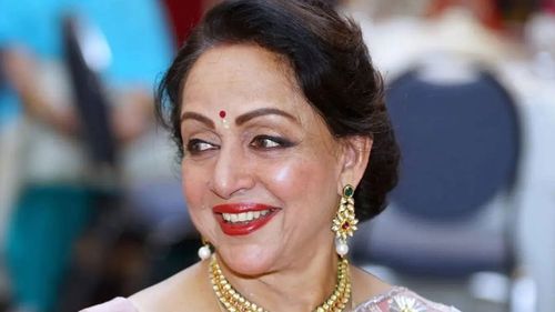 9 Best Hema Malini Movies To Celebrate 74 years of Bollywood’s Own Dreamgirl