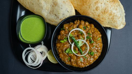 Looking For The Best Chole Bhature In Delhi? Check Out These 6 Spots