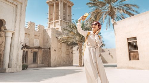 Cultural Etiquette In Dubai: Do's And Don'ts For Visitors