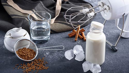 Hot Off The Internet: Dalgona Or Phenti Hui Coffee? 