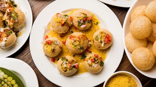 Delicious Ragada Puri Chaat Recipe | Zee Zest