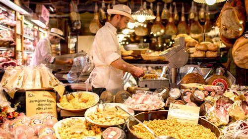 A Foodie’s Guide To What You Should Eat In Bologna