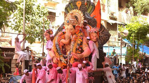 The Story of Lalbaug’s Wish-fulfilling and Laddu-Loving Ganesha
