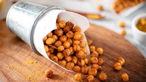 5 Healthy Snacks To Try Instead Of Popcorn
