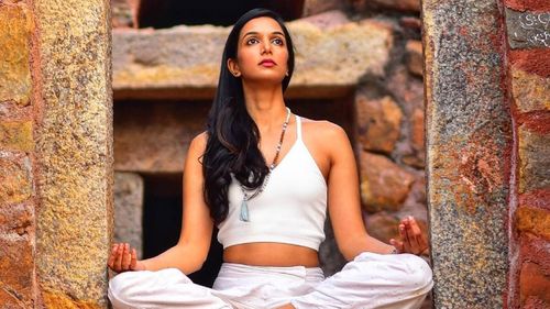 Celebrity Yogini Ira Trivedi On The Craziest Places She’s Worked Out & Her Fave Asanas