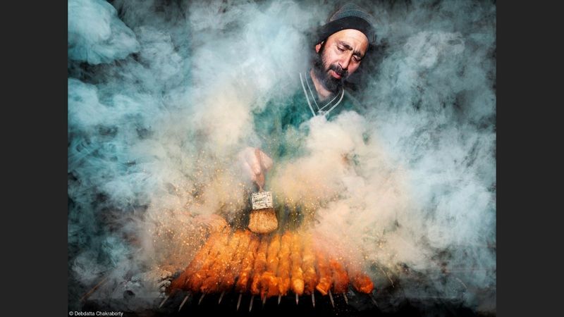 Smoking Kashmiri Kebabs Win Indian Photographer Prestigious International Award