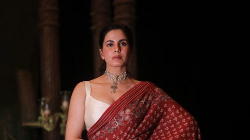 I Am Very Comfortable With Intimacy On Screen,” Says Kirti Kulhari