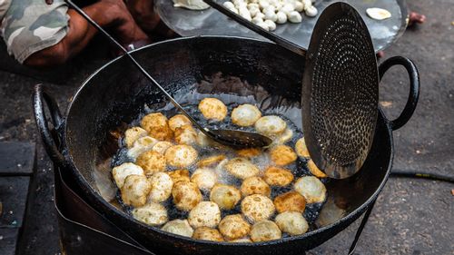 5 Hidden Breakfast Gems In Kolkata: Where Locals Go For Morning Bliss