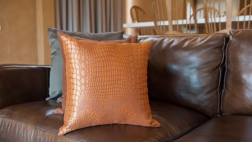 7 Clever Ways to Include Leather in Your Home