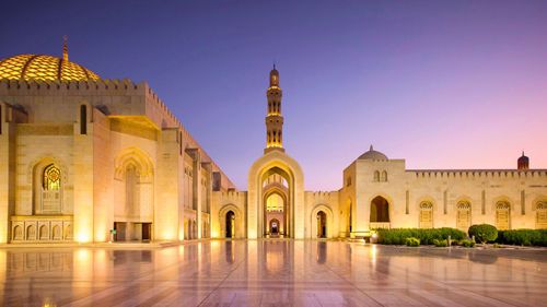 Sacred Landmarks Of Oman: Famous Mosques You Should Visit 