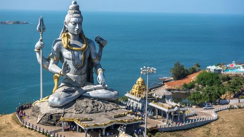 Murudeshwar: A Blend Of Spiritual Grandeur & Coastal Charm