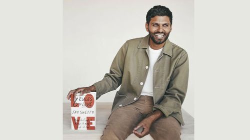 8 Best Podcasts You Should Subscribe To Now