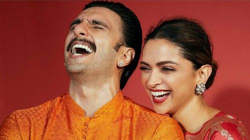 8 Times Superstar Ranveer Singh Was In Awe Of Deepika & Proved To Be The Ideal Husband