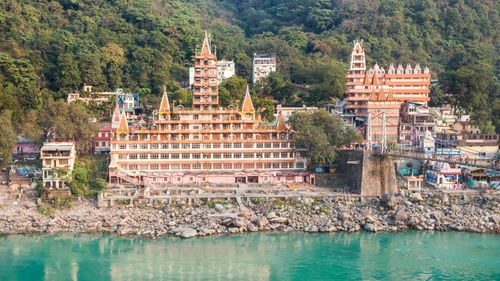 7 Must-Visit Famous Temples in Rishikesh