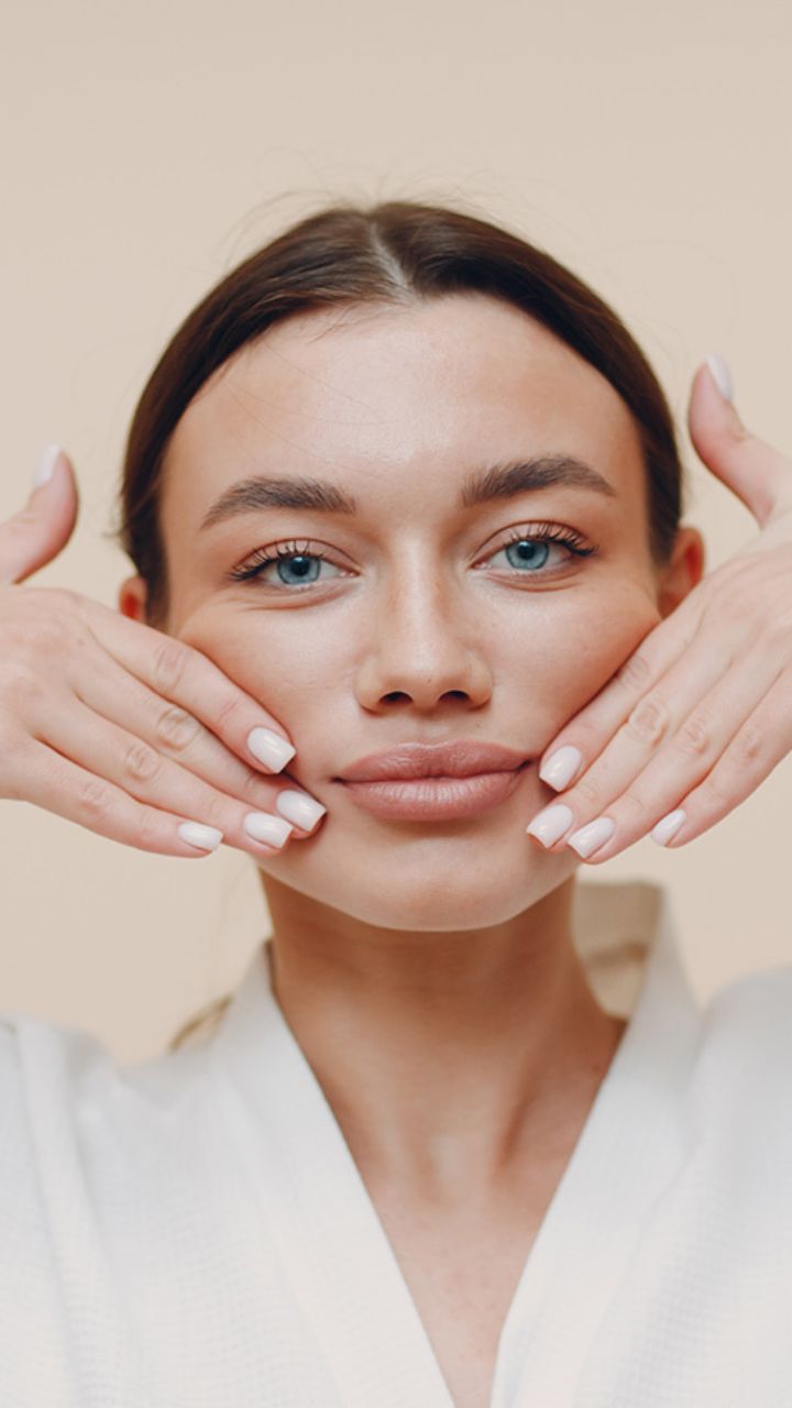 4 Facial Exercises For A Sculpted Face | Zee Zest, image size:720x1280