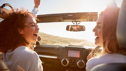 Yun Hi Chala Chal Rahi and Other Road Trip Songs For Your Travel Playlist