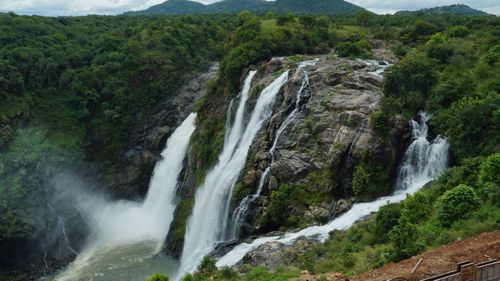 6 Waterfalls Near Bengaluru To Visit To Soothe Your Senses 