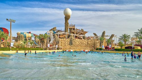 Explore These Thrilling World's Biggest Water Parks 