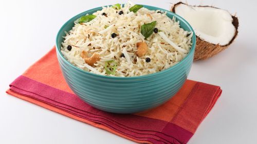 Thengai Paal Sadam Recipe: A Flavorful South Indian Coconut Milk Rice Dish