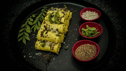 Master The Art of Putting Together An Easy Khandvi Recipe
