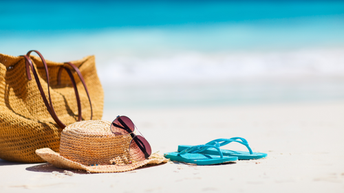10 Beach Accessories You Must Pack For Your Holiday I Zee Zest