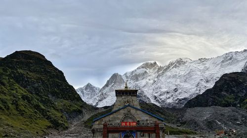  Kedarnath & Badrinath Close Doors For Winters, Here’s When To Plan Your Next Trip