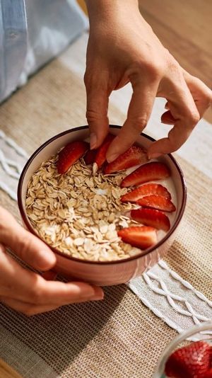 Oatmeal Or Muesli, Which Breakfast Wins On Health?