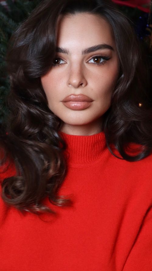 Master The Diffused Lip Trend This Winter For A Softer Chic Look