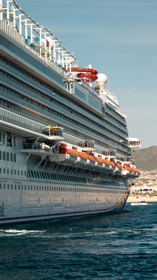 The Best Cruises In & Around India for Your Next Escape