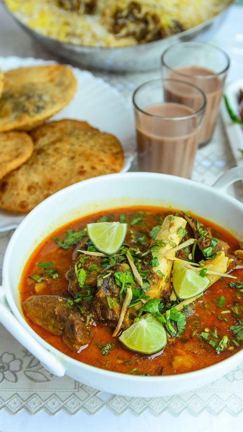 How Sabir’s Nihari To Zeeshan’s Dal Gosht Define Kolkata’s Winter