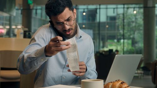 All About Service Charges In India: Tips, Guilt, And Consumer Choice