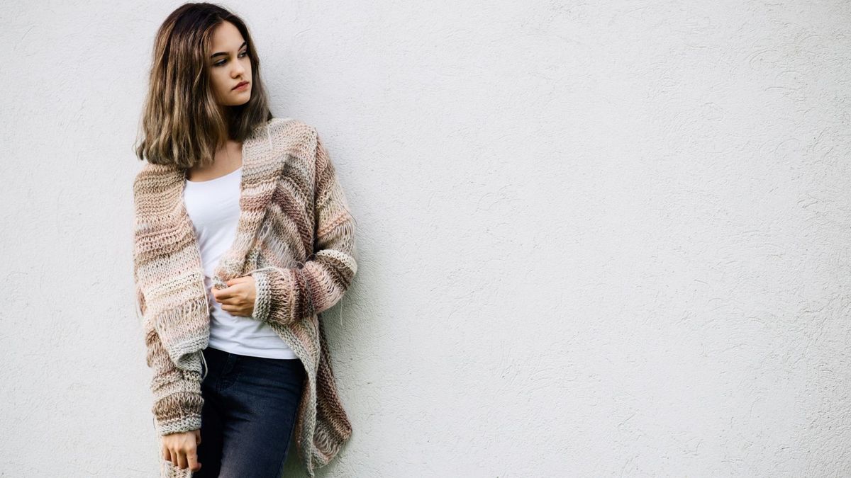 Classy Cardigan Outfit Ideas That Slay in the Office