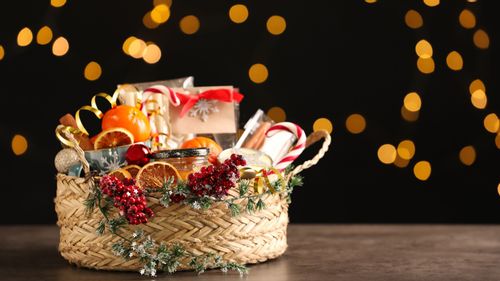 Christmas 2021: 16 Thoughtful And Delicious Food Hampers For Your Loved Ones 
