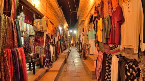 Exploring The Streets Of Mysore: Markets And Showrooms To Visit 