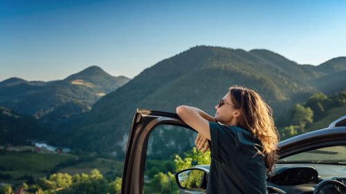  Hit The Road Right: Must-Have Essentials & Smart Packing Tips For Your Summer Drive