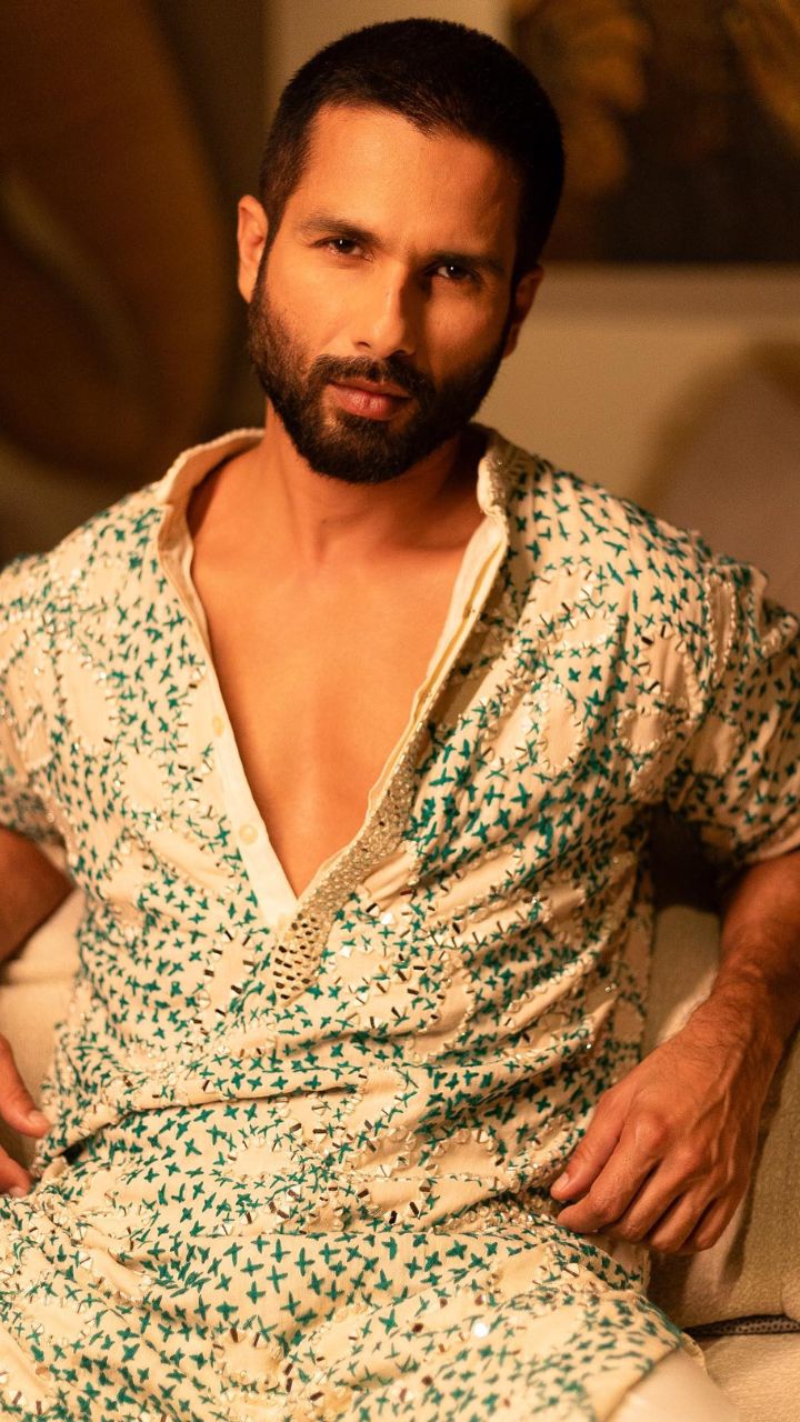 Shahid Kapoor Actor HD photos,images,pics,stills and  picture-indiglamour.com #367361