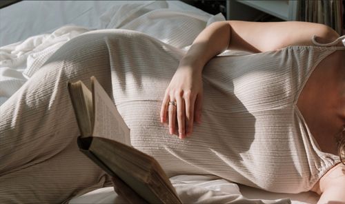 Literary Companions For Expecting Moms: 5 Books to Read When Pregnant