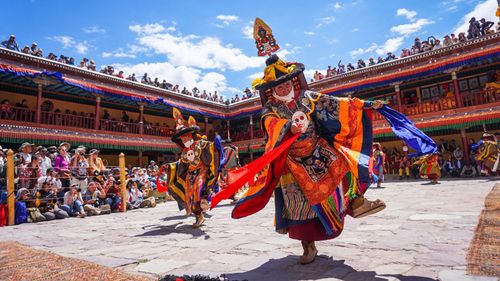 Festive Vibrancy: Summer Festivals In India Worth Experiencing 