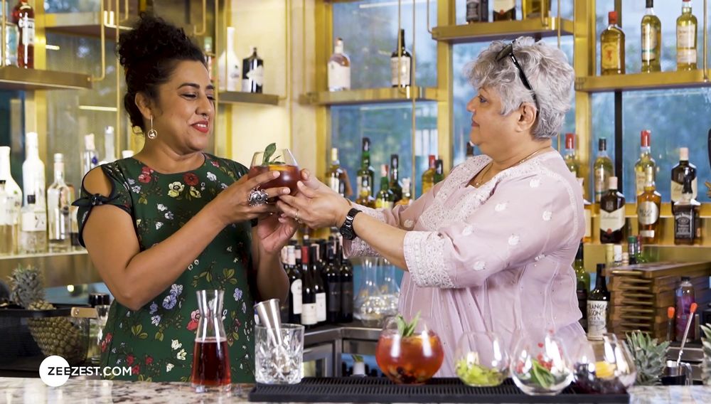 Cocktail Queens, Romi Purakayastha