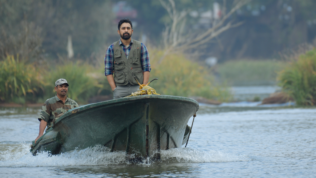 Rannvijay Singha wading through the waters of River Cauvery